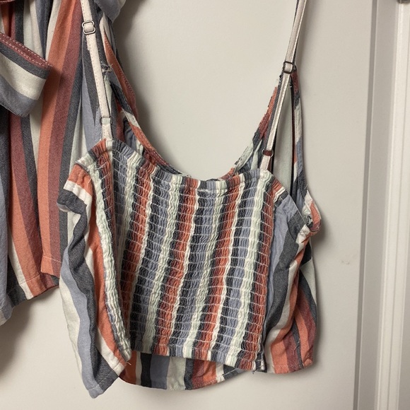 Hollister 2-piece Shorts Outfit 🩳 👚 - Picture 4 of 6